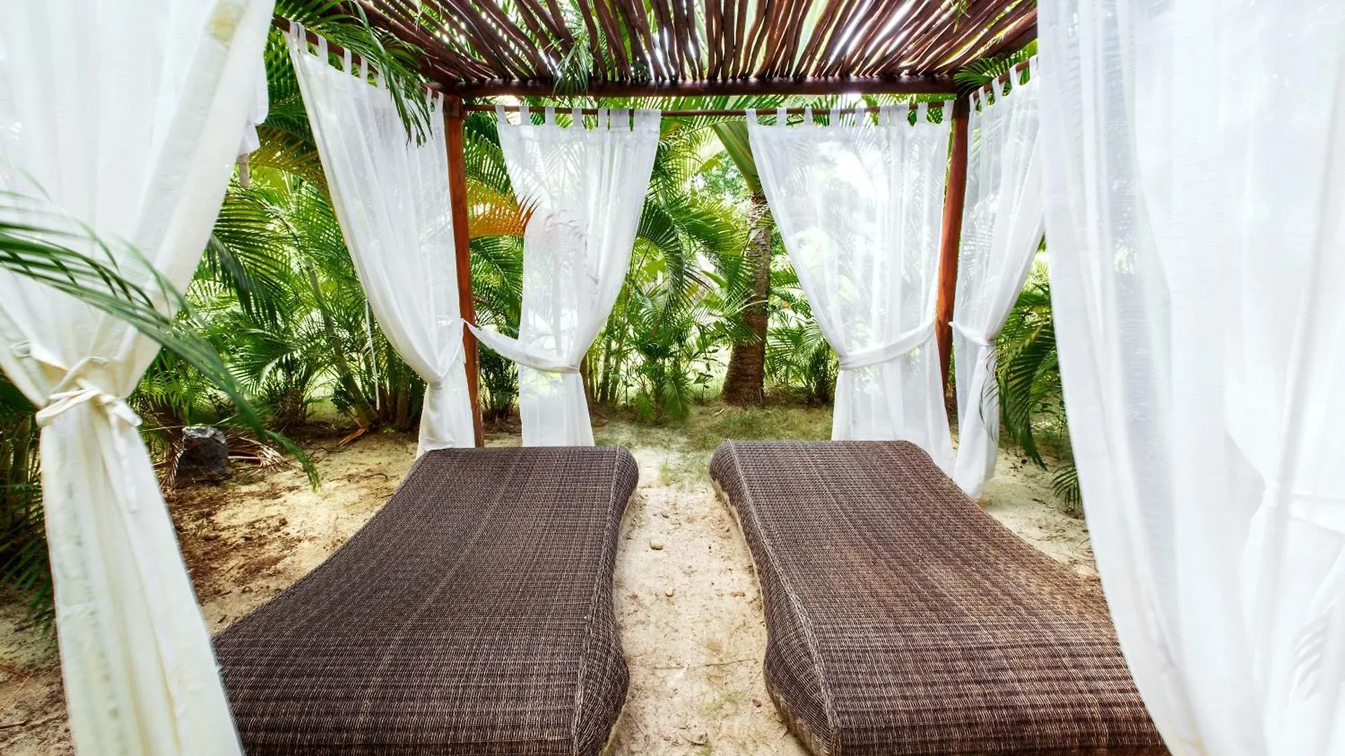 Hotel Grand Caribe Beach Club And Spa - Playa Los Corales Punta Cana